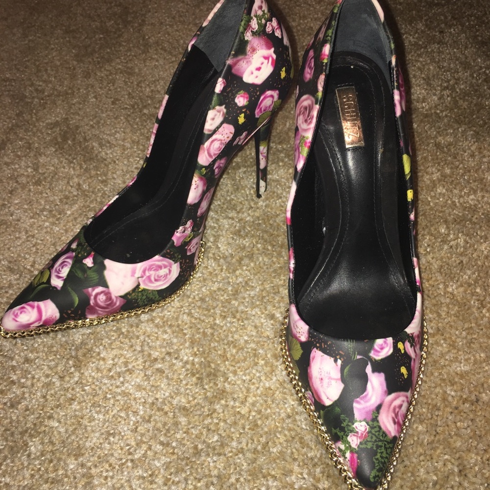 Black and pink rose Schultz heels